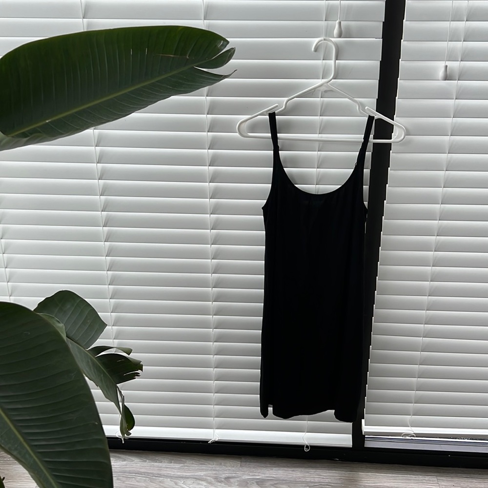 Splendid Black Sheath Dress